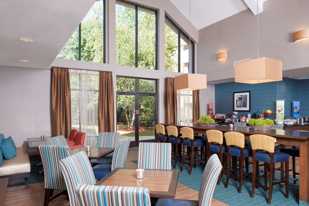 Larkspur Landing Hotel South Bend 32/50