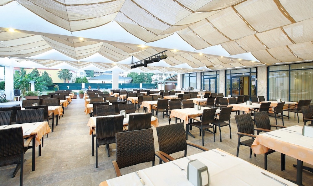 Idas Club Hotel 19/24