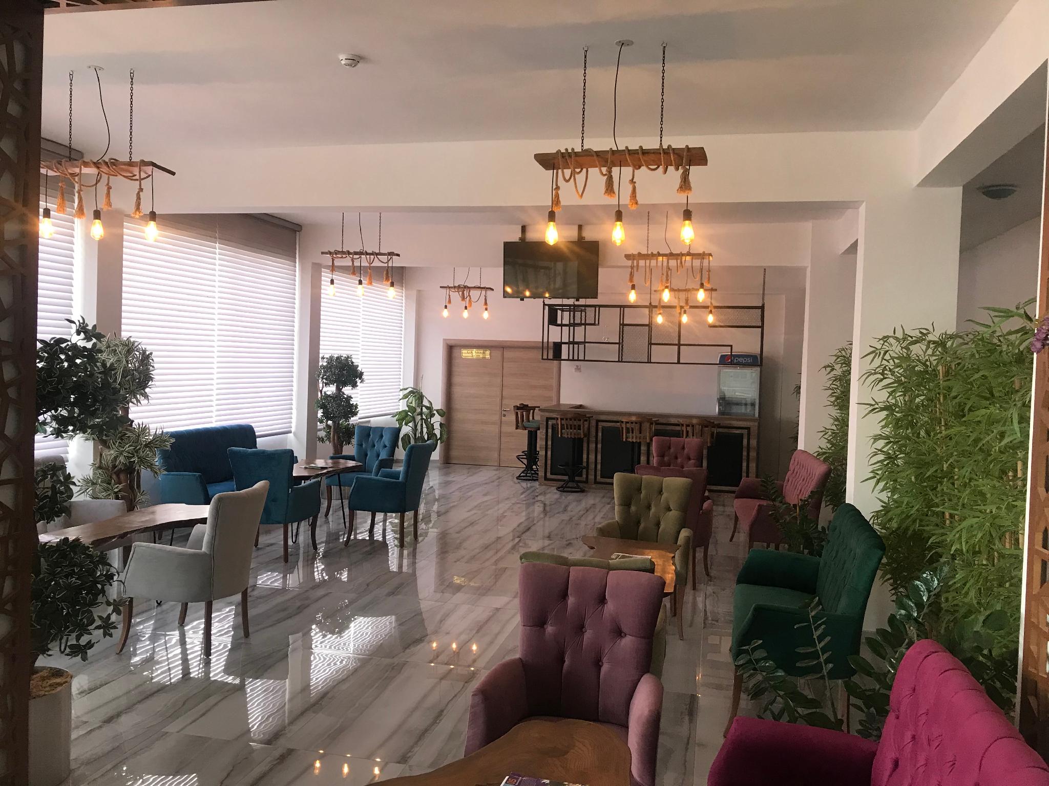 Velmer Hotel 9/23