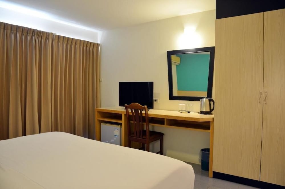 Baan Manthana Hotel 17/50