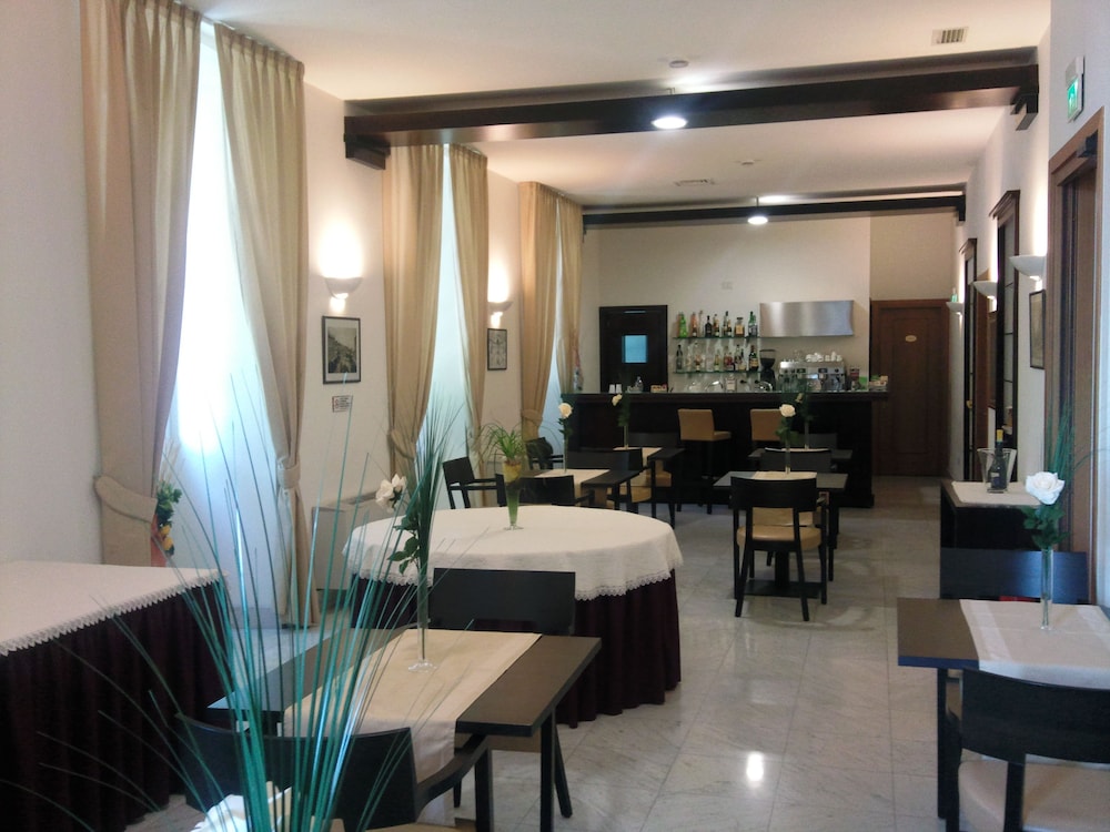 Hotel Due Colonne 48/71