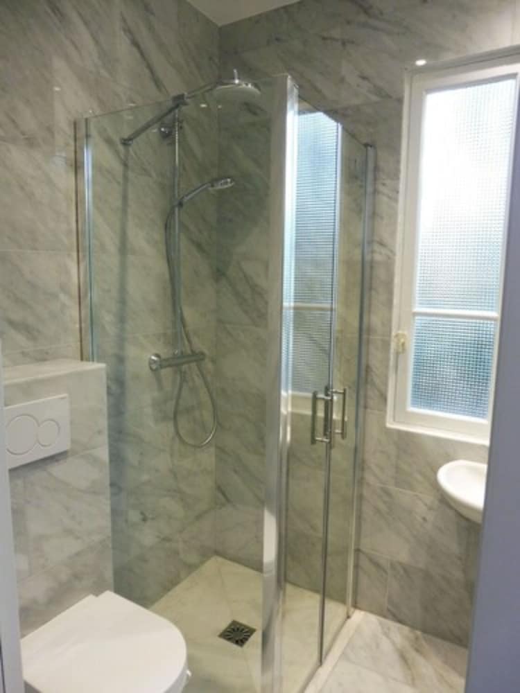 Room, Double Bed, Garden View, Hotel Normandy 4/4