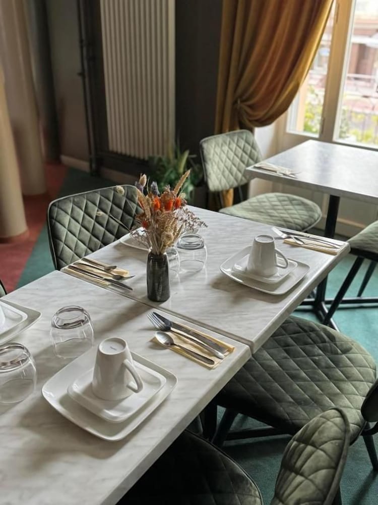 Escurial Hotel 44/54
