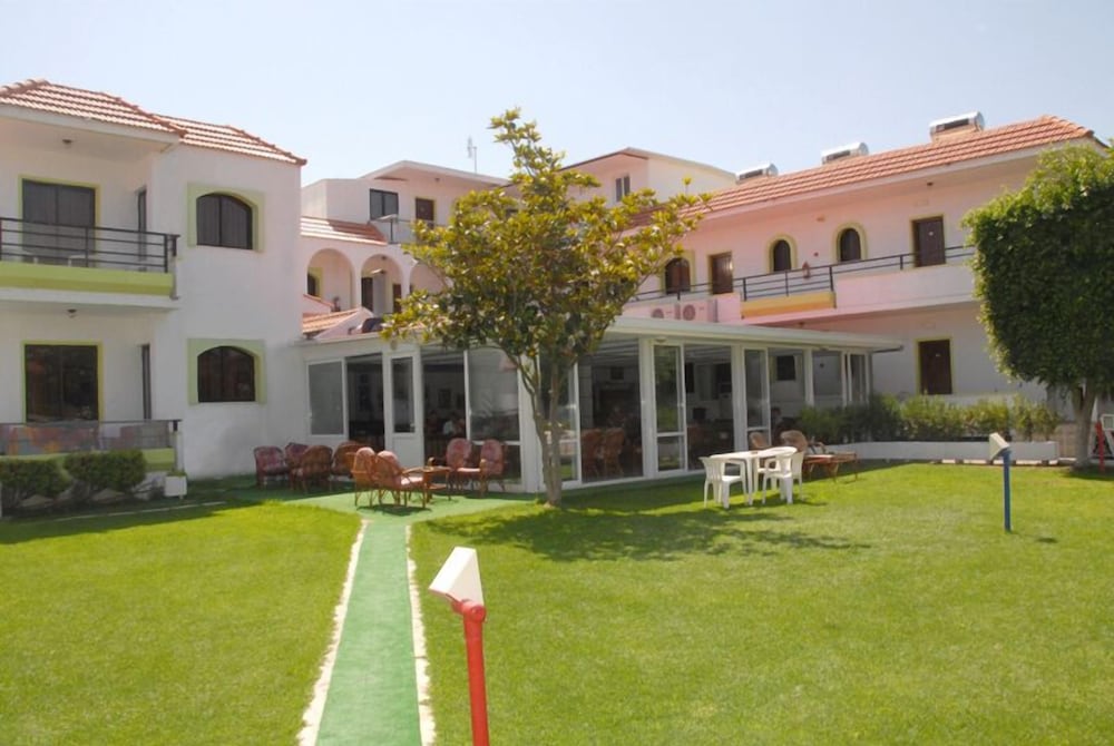 Anixis Hotel 45/52
