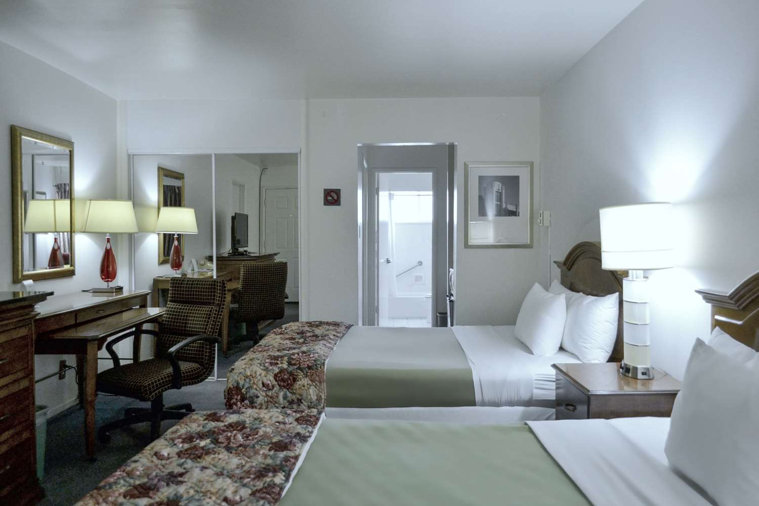 Motel6 San Francisco, CA - Great Highway 4/64