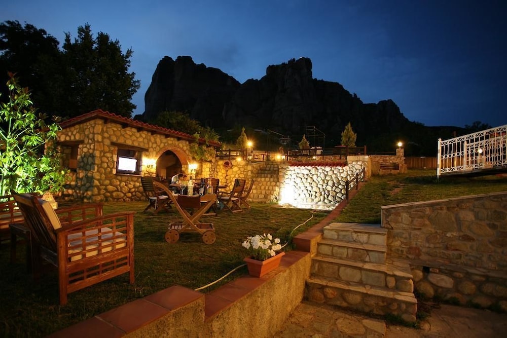 Epavlis Meteora Suites 17/18