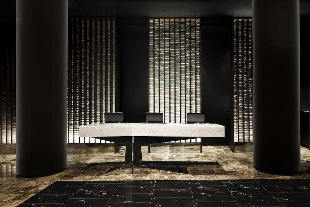 Hyatt Grand Central New York 14/88
