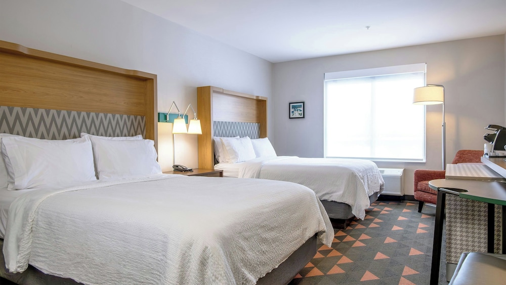 Holiday Inn And Suites Philadelphia W Drexel Hill 19/50
