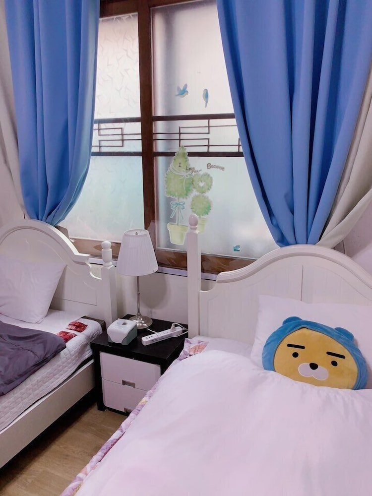 Apple Tree Guest house 45/50