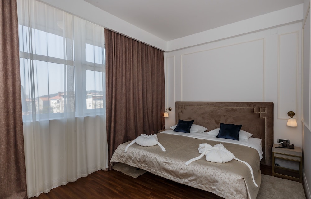 Art Hotel 30/80