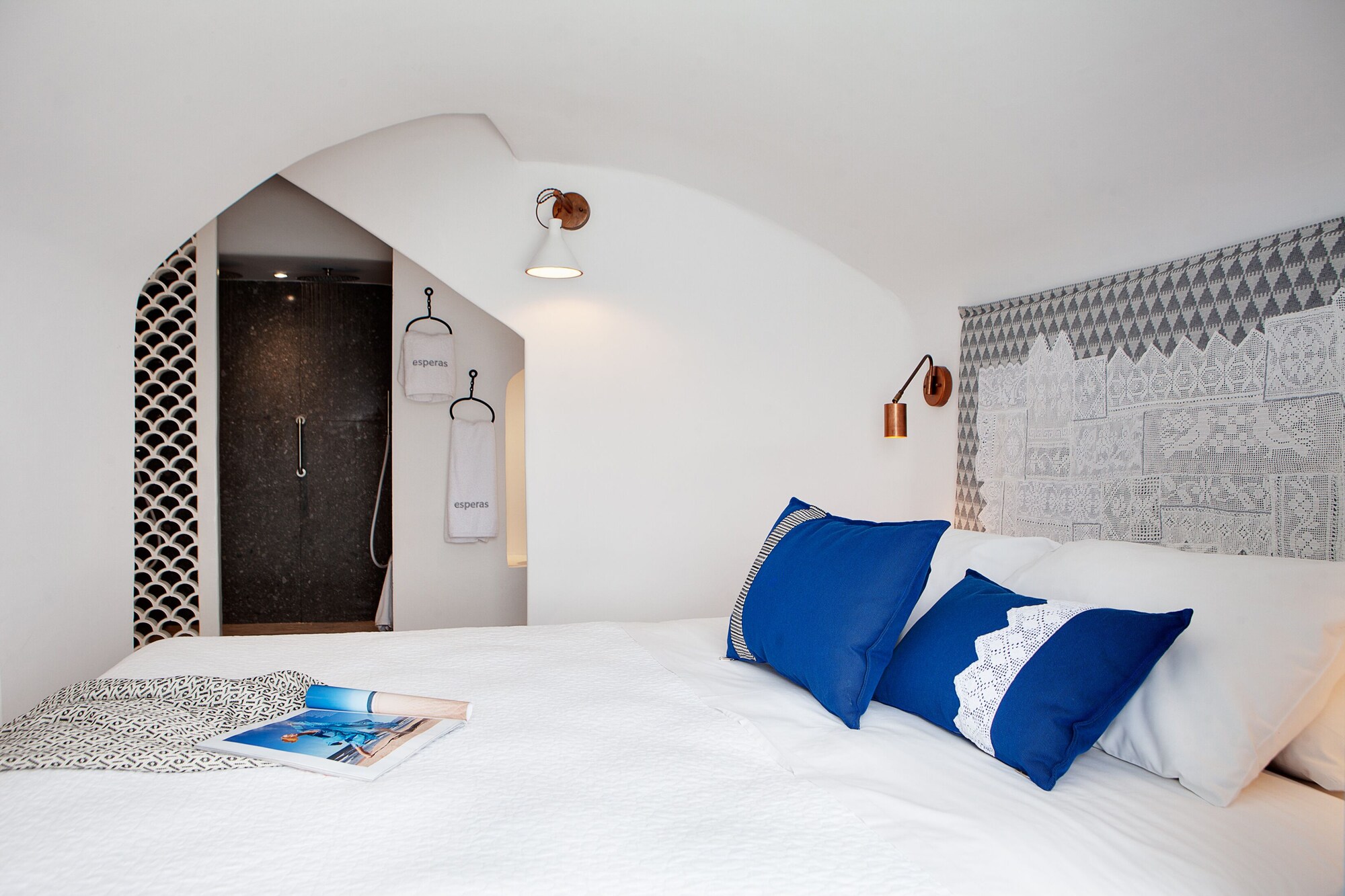 Suite, Queen Bed, Sunset View، Esperas Santorini 5/9