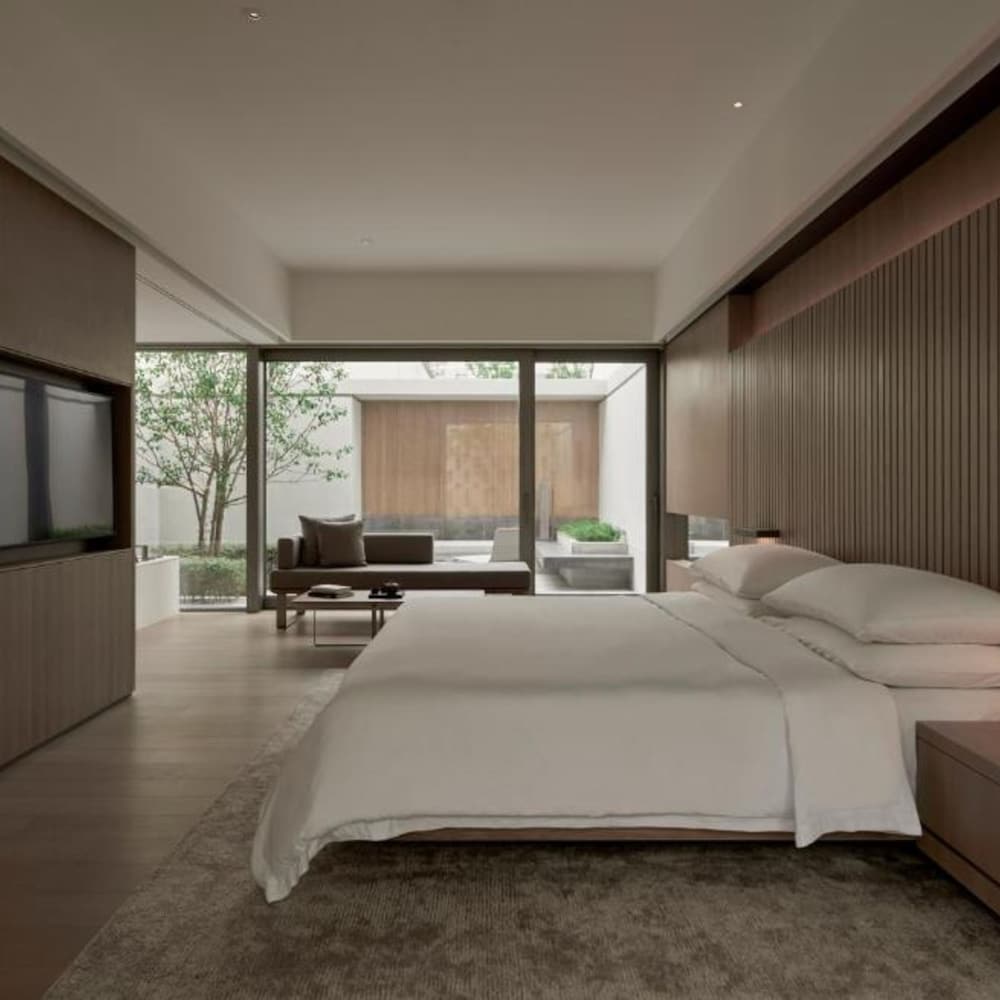 Garden, Suite, King Bed