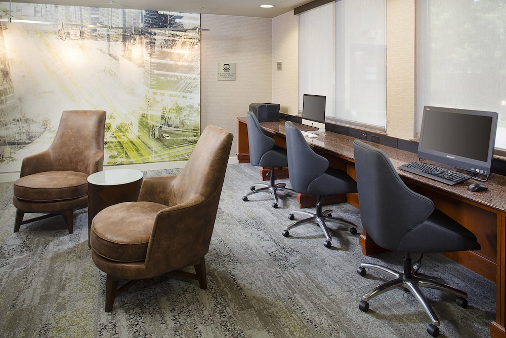 Courtyard By Marriott Roanoke Airport 37/39
