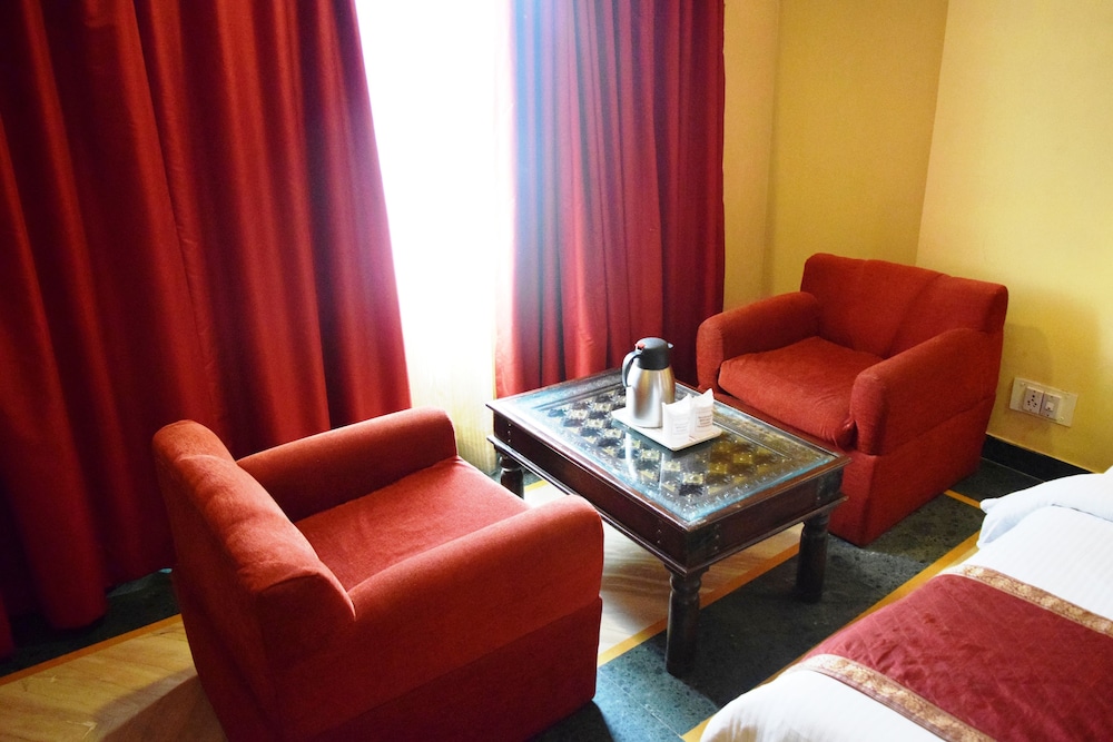 Fort Chandragupt Hotel 17/32