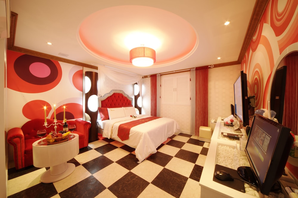 Ivy Hotel 22/26