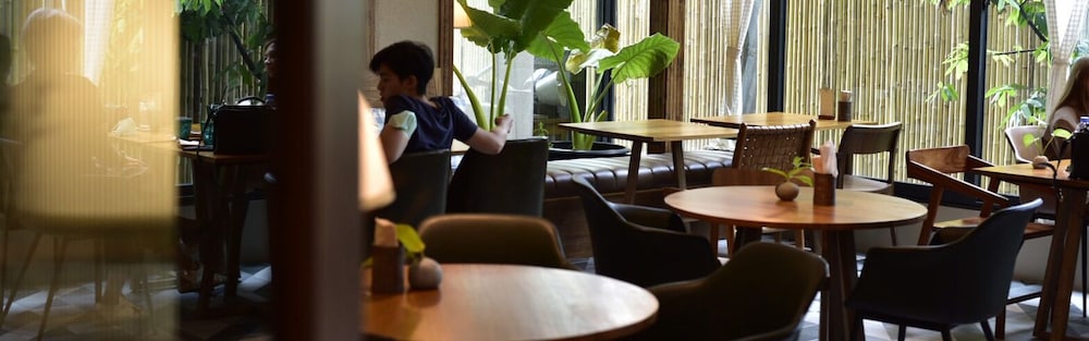 Karaarom Hotel 34/50