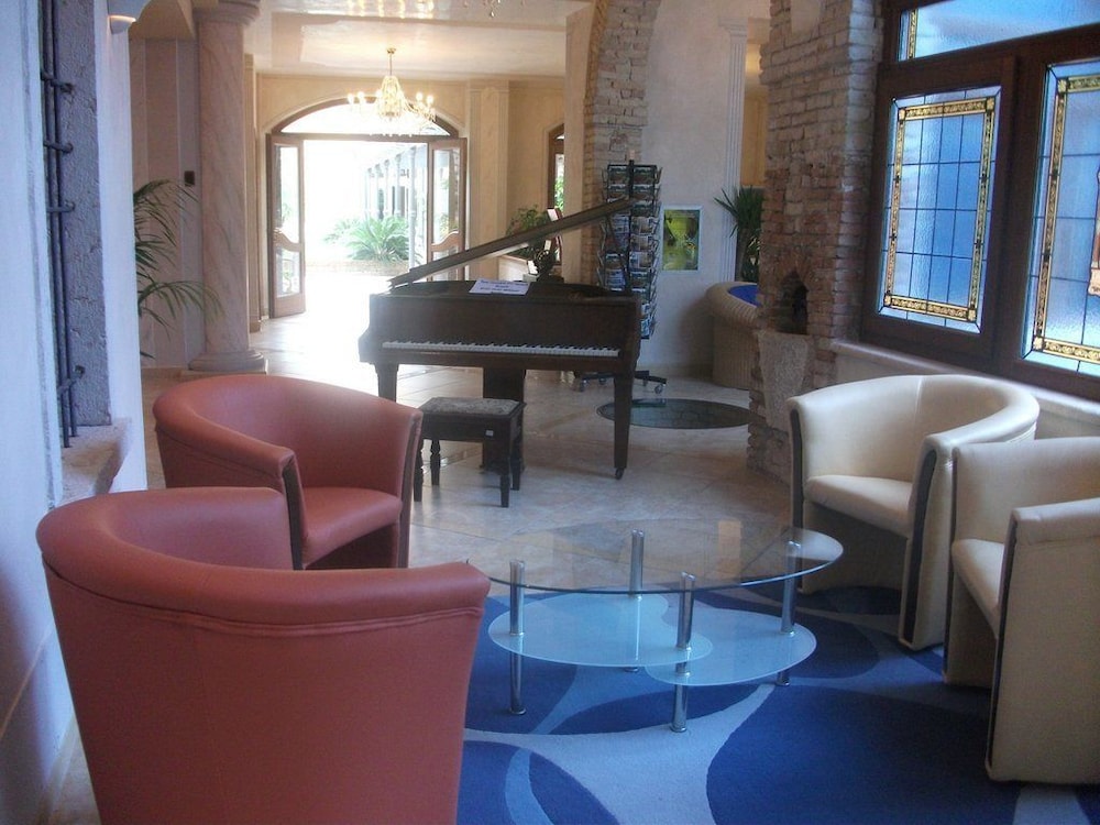 Hotel Antico Monastero 33/53