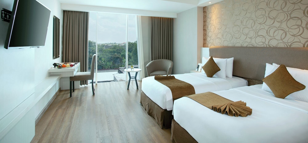 Platinum Adisucipto Hotel Conference 10/51