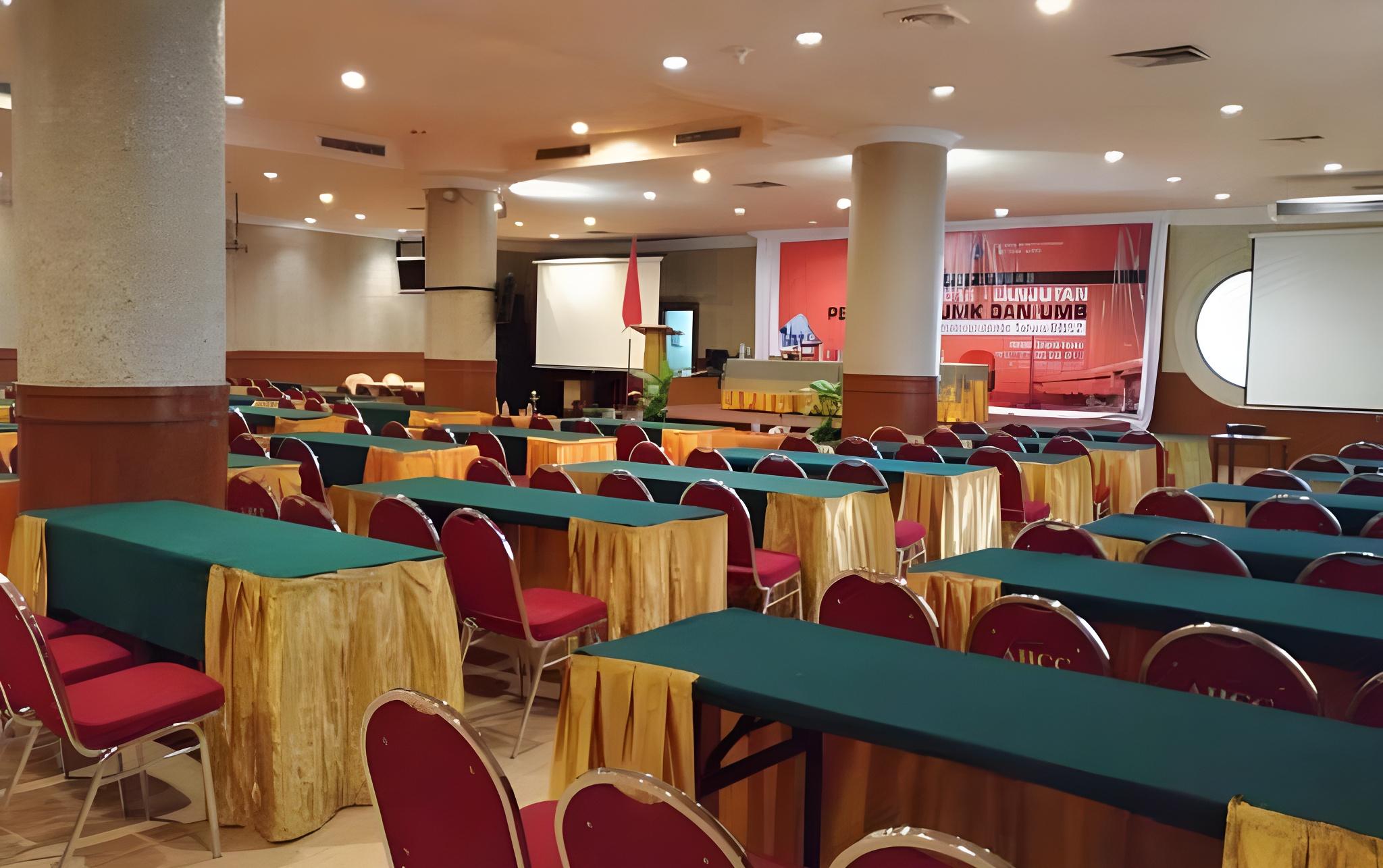 Abadi Hotel & Convention Center 42/50