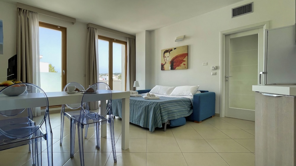 La Corte Di Leuca 8/28