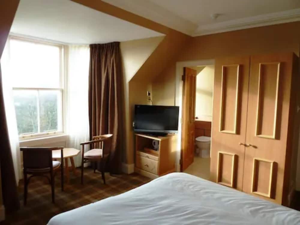 Kilmarnock Arms Hotel 12/30