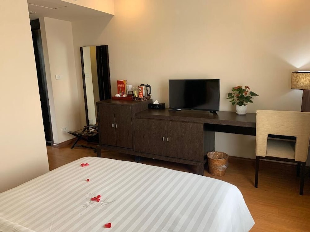 Anise Hotel 23/70