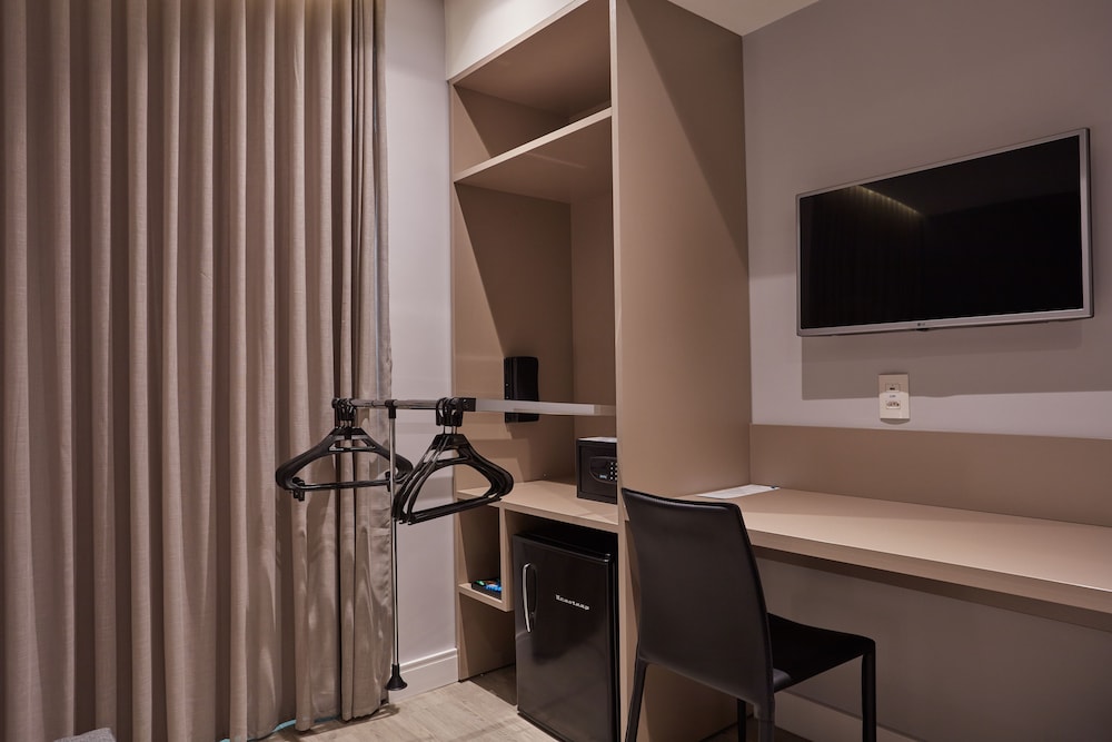 Flix Hotel 18/22