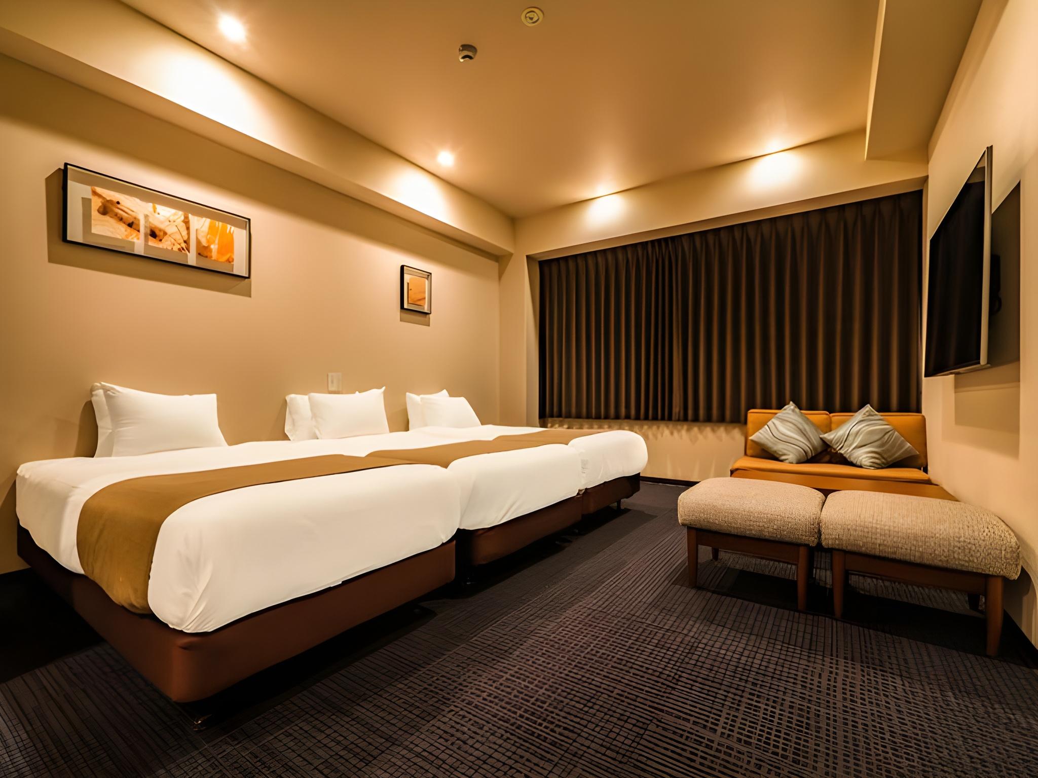 Exclusive, Suite, Middle Floor