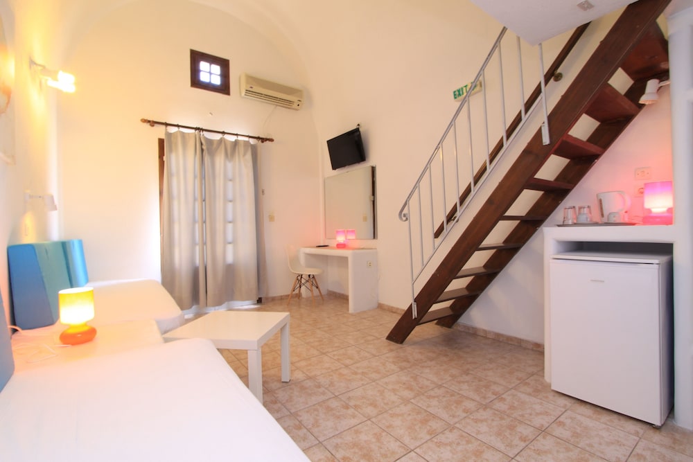 Iliada Hotel Santorini 17/63