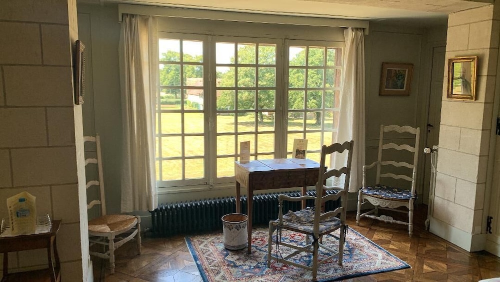 Manoir De Beaumarchais 18/34