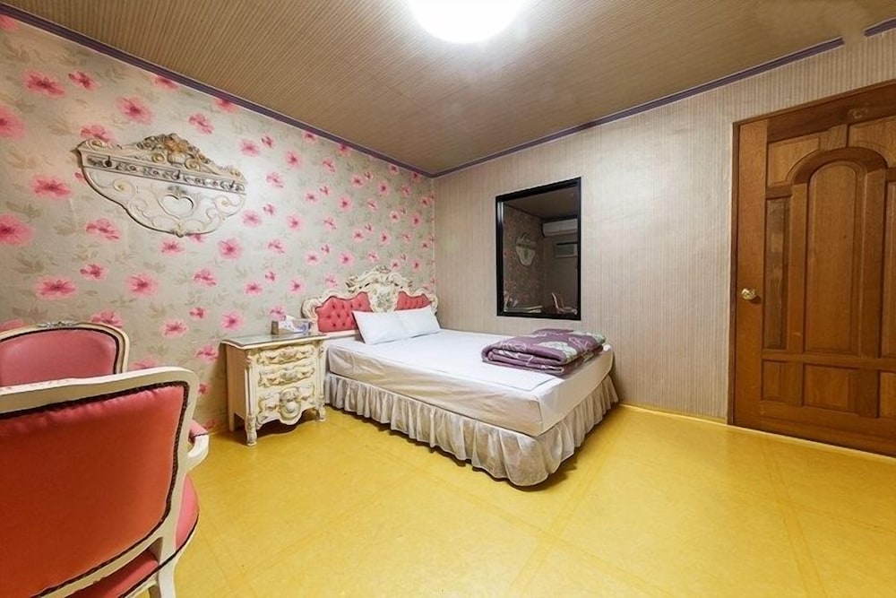STANDARD, DOUBLE BED