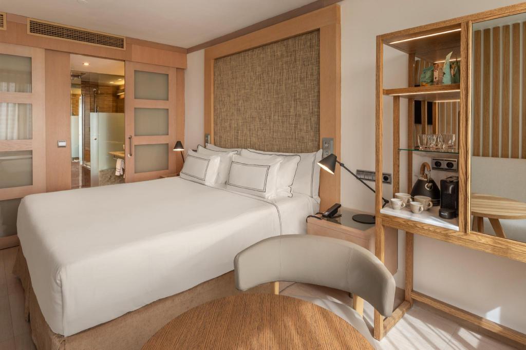 غرفة بإطلالة، Melia Madrid Princesa Hotel 6/9