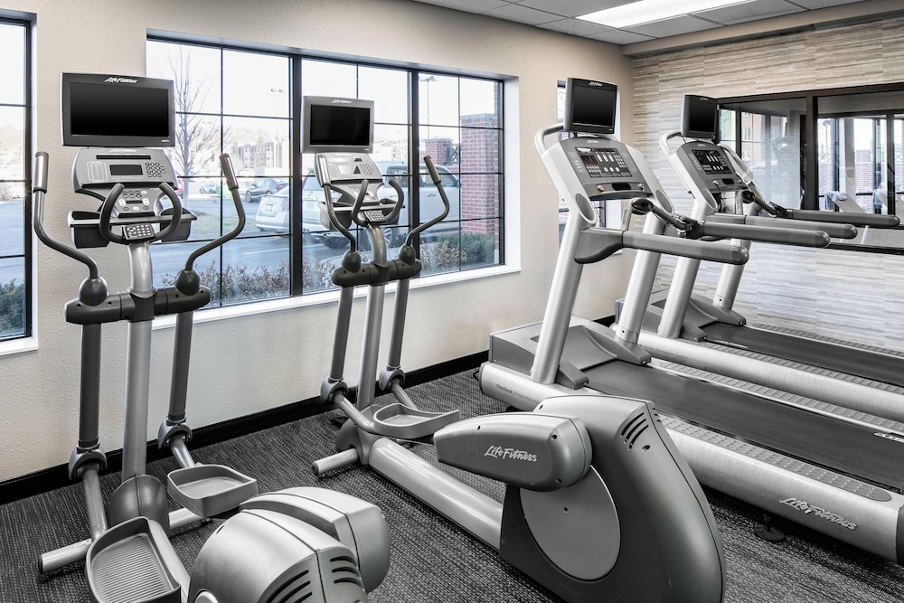 Courtyard Marriott Aksarben Village 24/50