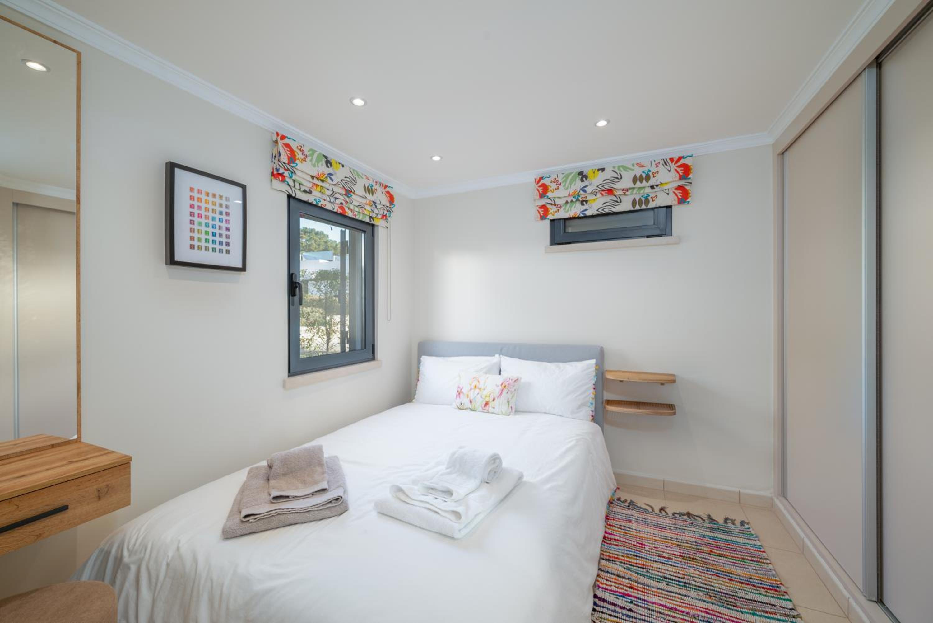 3 Bedrooms, Villa