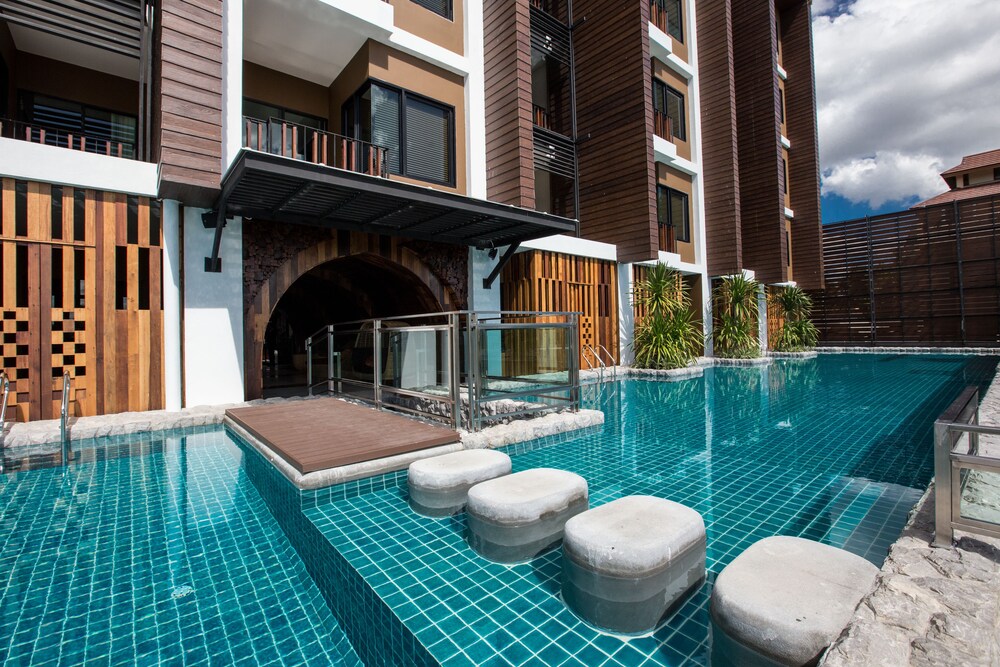 Natee the Riverfront Hotel Kanchanaburi 30/38