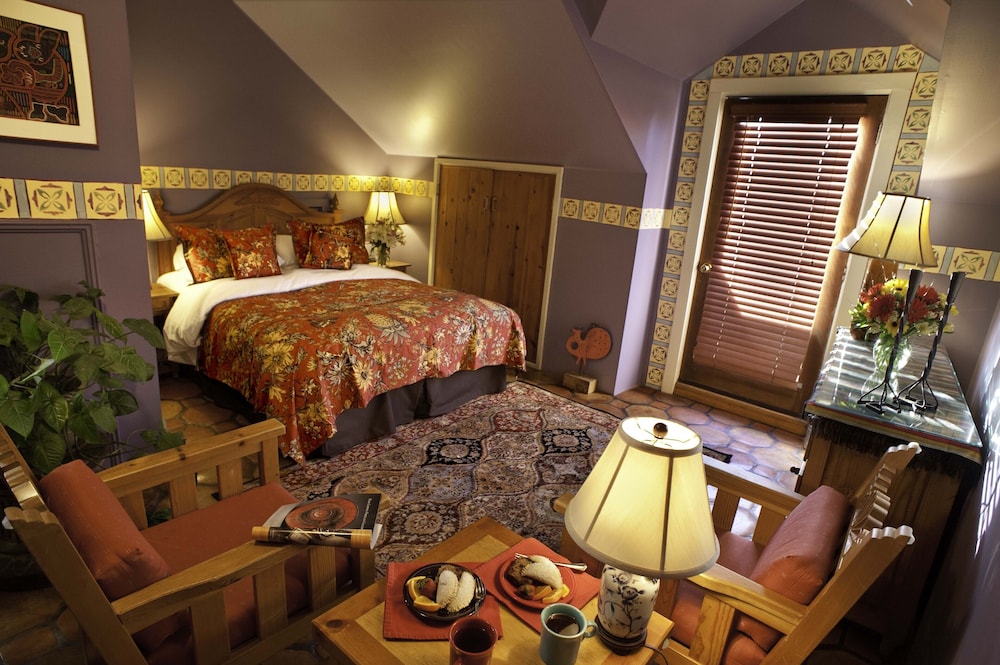 El Paradero Bed & Breakfast Inn 67/79