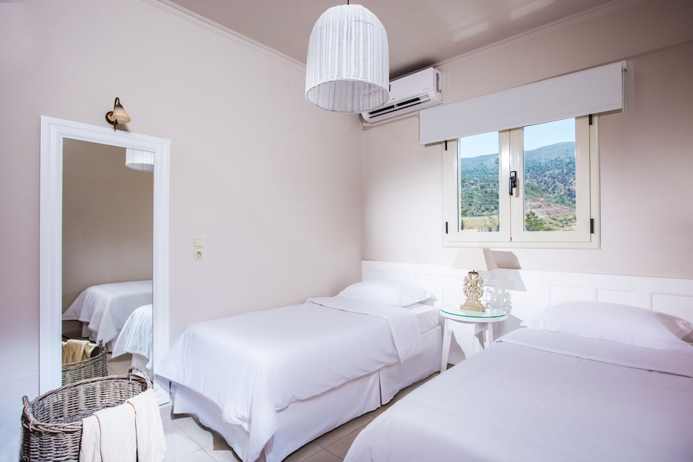 Family Suite, Sunset, 1 Double and 3 Single Beds, Sea View