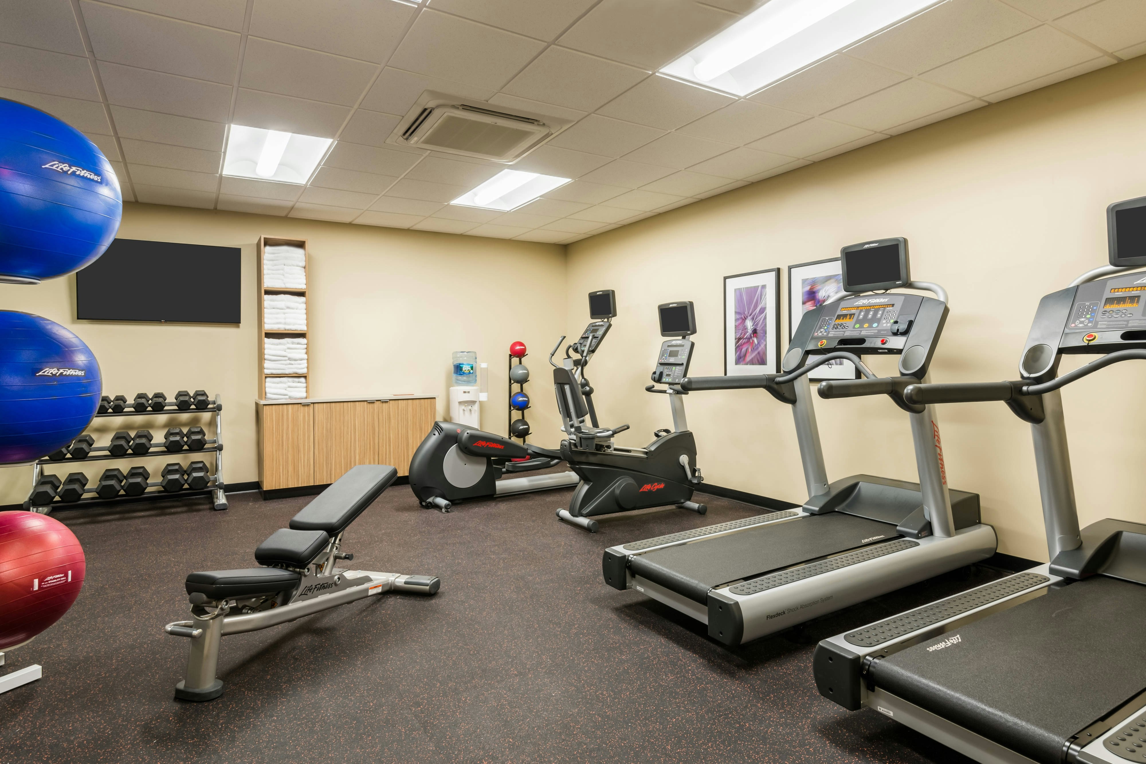 TOWNEPLACE SUITES LATHAM ALBANY AIRPORT 34/62