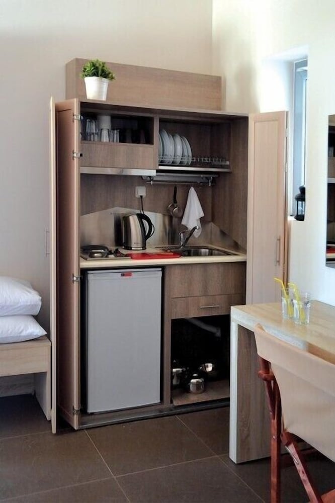 Xanthippi Hotel Apartments 40/42