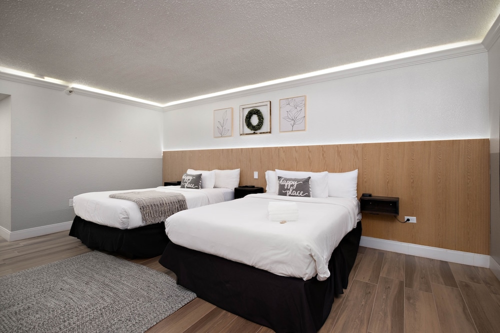 The Cactus Cove Inn And Suites 19/49