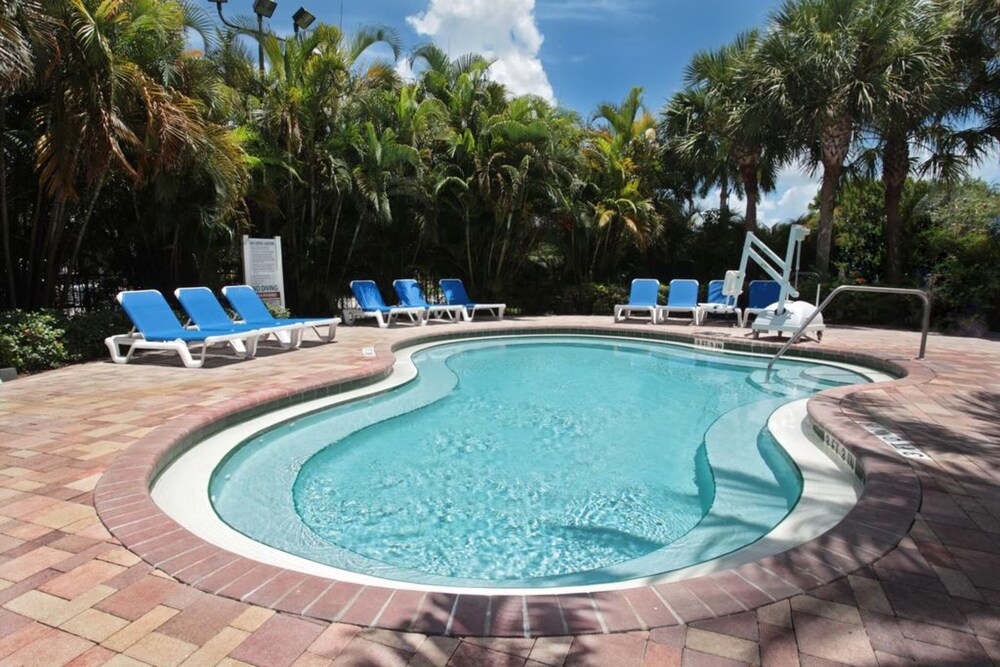 Vacation Village At Weston in WESTON - FL