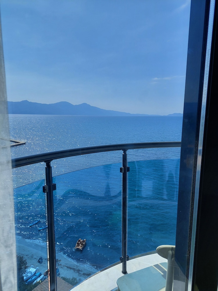 Signature Blue Resort 45/50