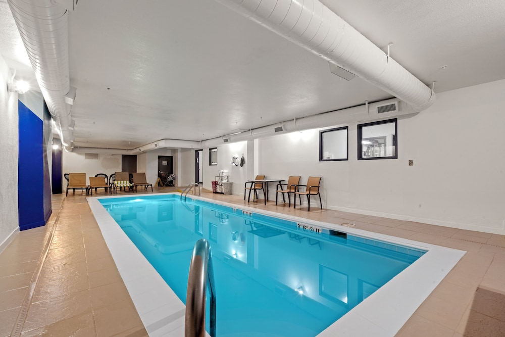 Days Inn by Wyndham Thornton 37/59