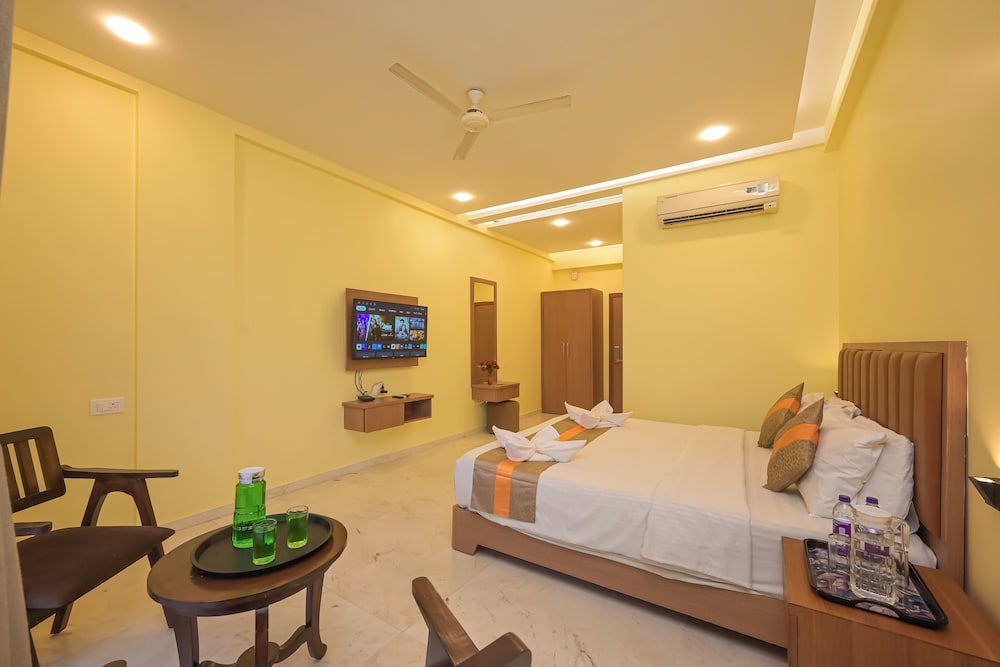 غرفة ديلوكس بسرير كينج، Hotel Aristro 7/8