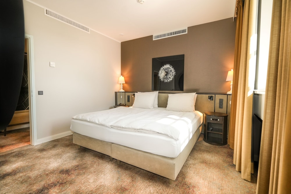 Tower, Suite, Double Bed