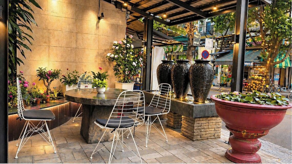 Hoang Thanh Thuy Hotel 2 41/50