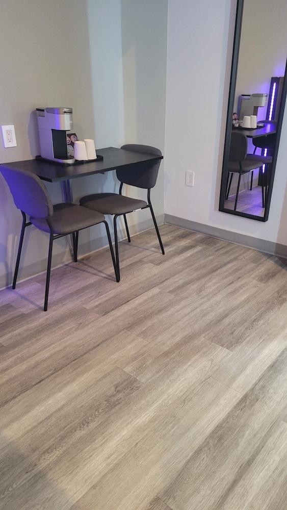 Motel Newstar Laval 26/38