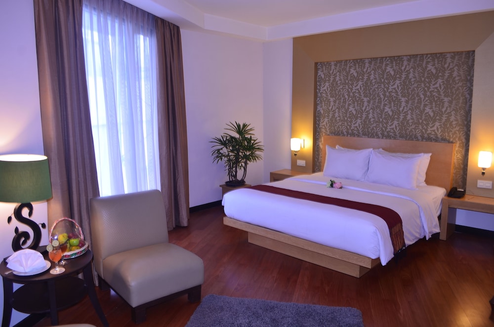 The Axana Hotel 12/36