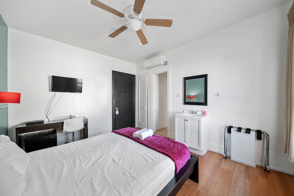 Samesun Hollywood (formerly Walk of Fame Hostel) 13/50