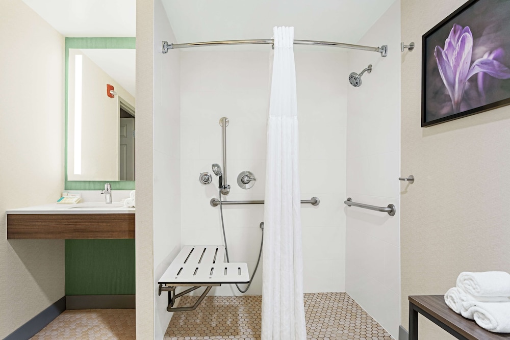 Hilton Garden Inn Allentown Bethlehem Airport 12/64
